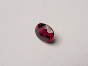 Almandin 2,44 ct -