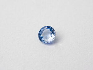 Safír 0,83 ct -